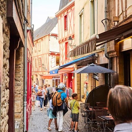 Appartamento Studio Tout Confort Avec Vue Cathedrale A St Patern Vannes-Centre Esterno foto