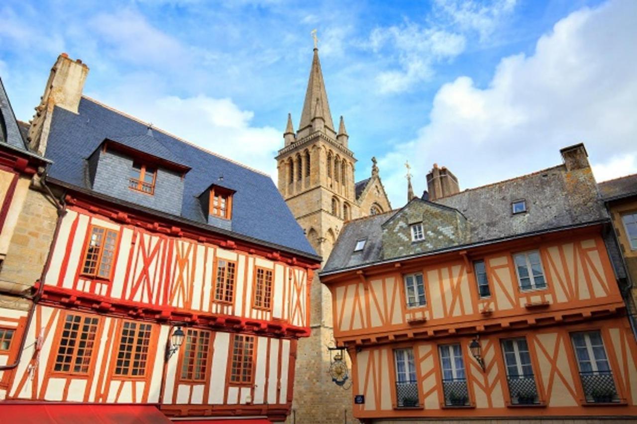 Appartamento Studio Tout Confort Avec Vue Cathedrale A St Patern Vannes-Centre Esterno foto